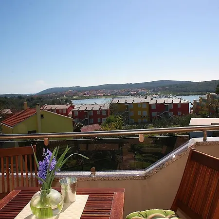 Loredana 233 Apartman