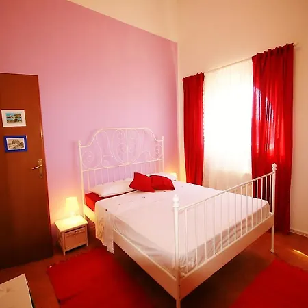 Loredana 233 Apartman